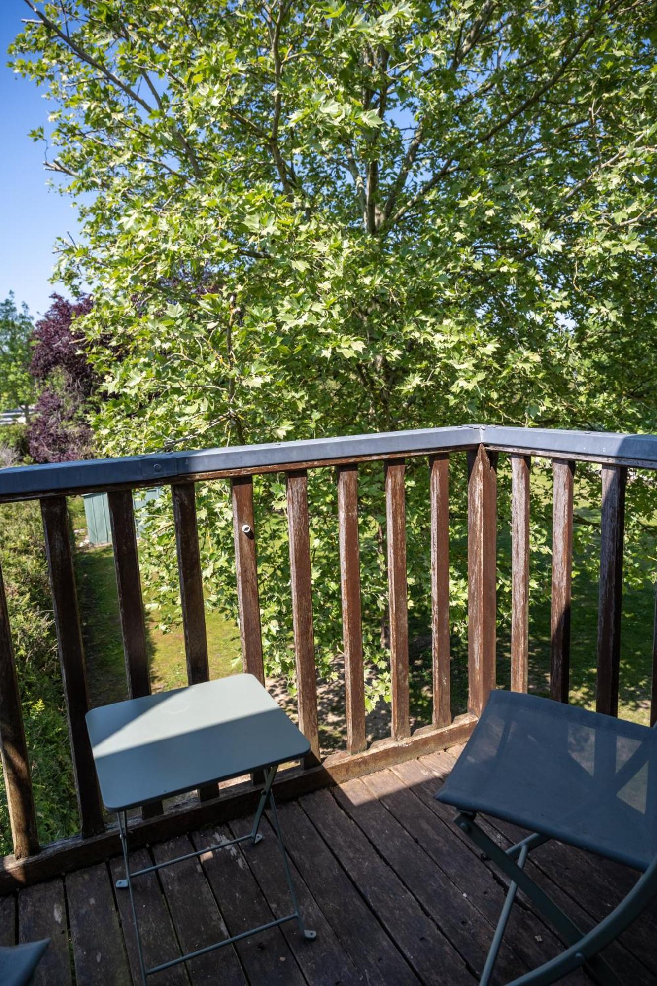 La Dominotte Bed & Breakfast Demigny Exterior photo